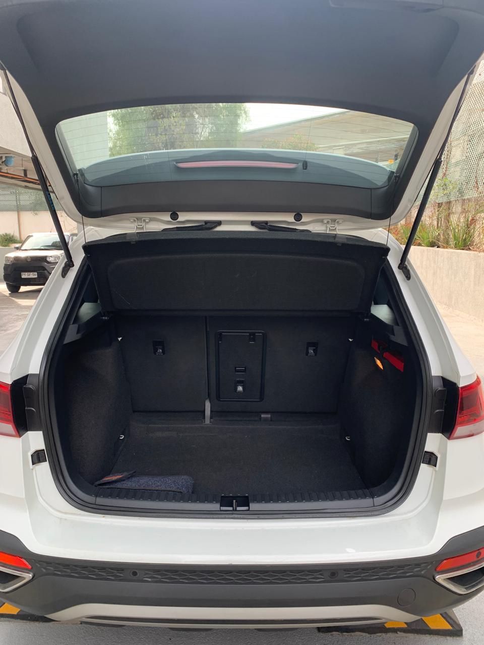 Volkswagen TAOS Highline 2023