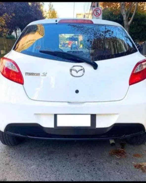Mazda 2 2015