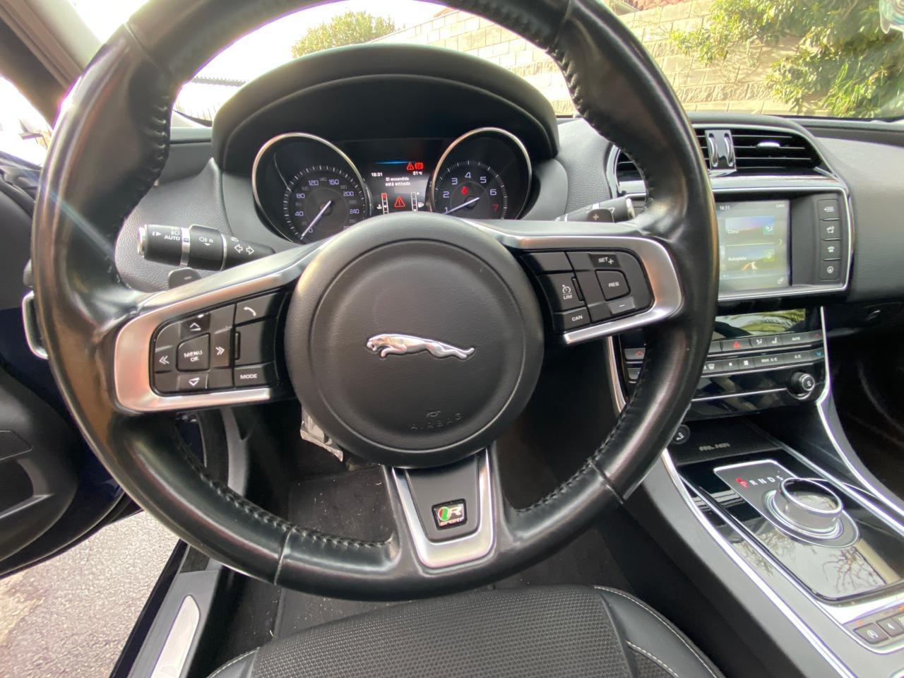 Jaguar XE R Sport 2016