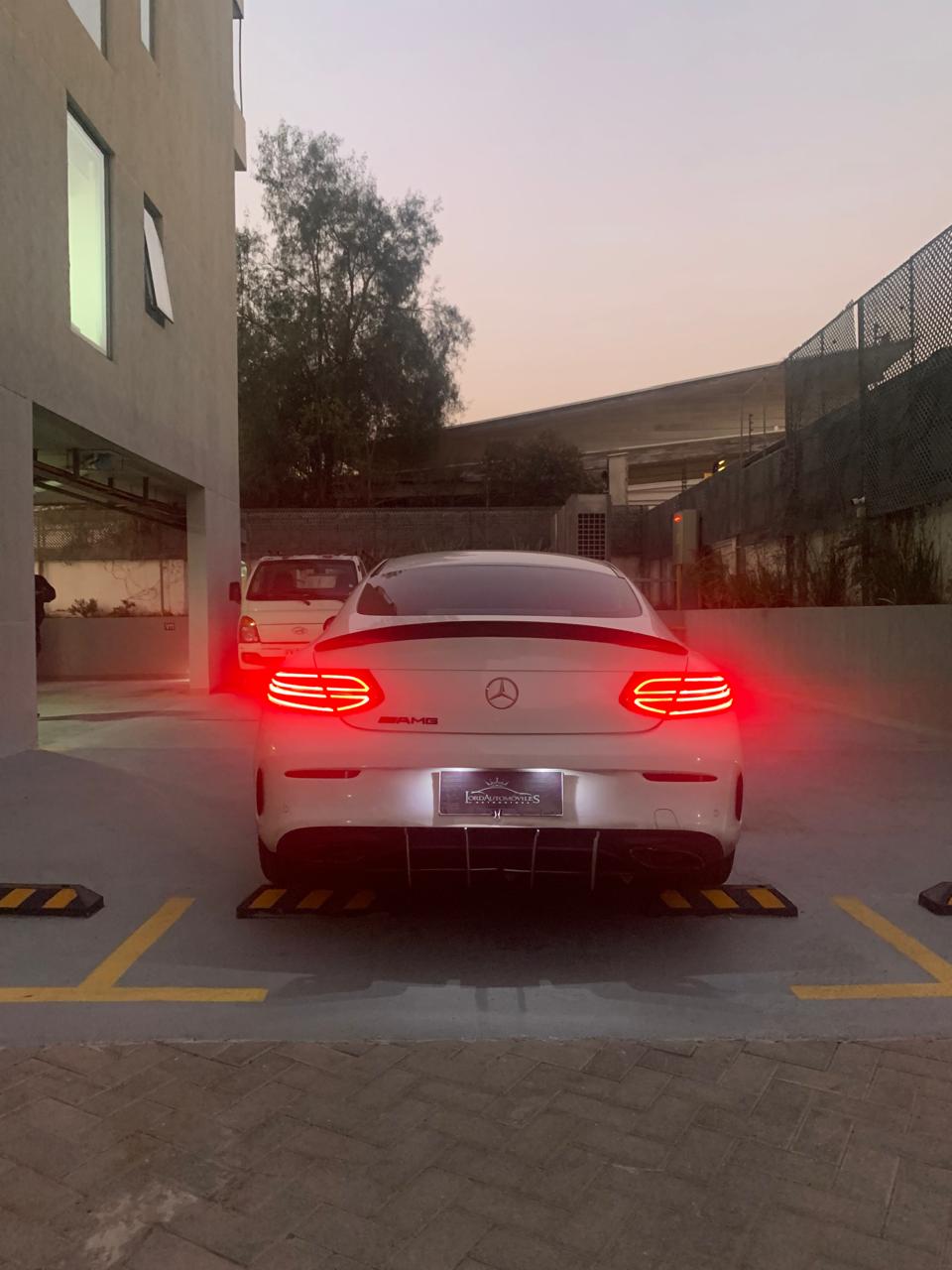 Mercedes-Benz C300 Coupé Look AMG 2018