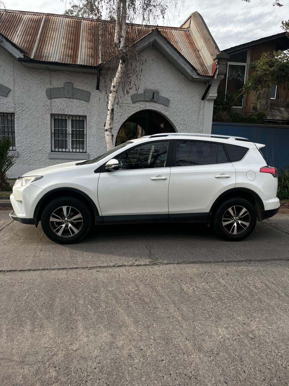 Toyota RAV4 2.5 2016