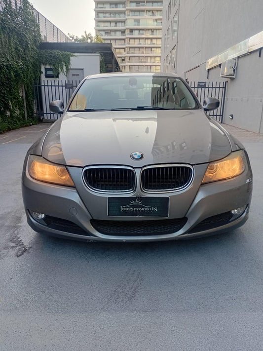 BMW 318 2012