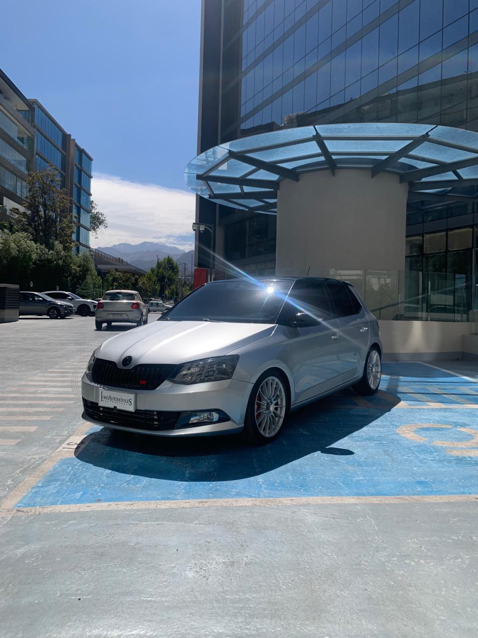 Skoda Fabia 2017 Vehículo de aseguradora — pérdida NO grave