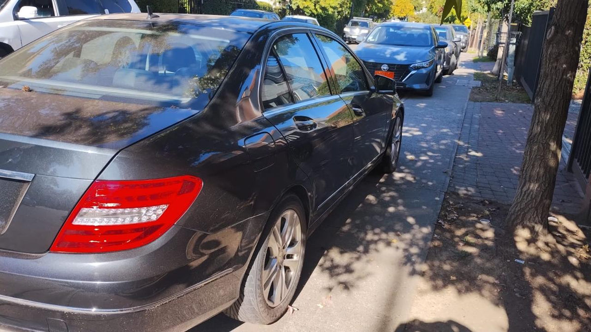 MERCEDES-BENZ C180-CLASS